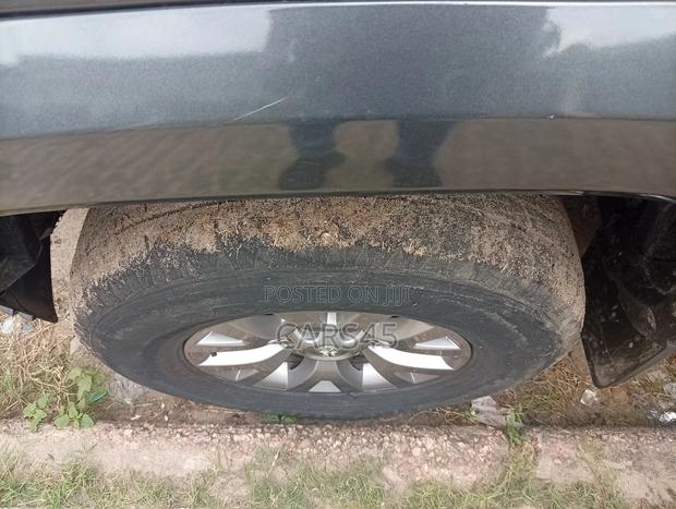 Toyota Tacoma 2017 Gray
