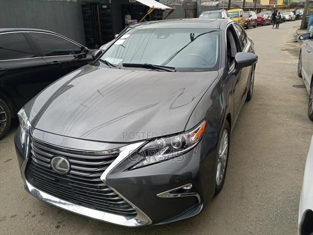 Lexus ES 2016 Gray