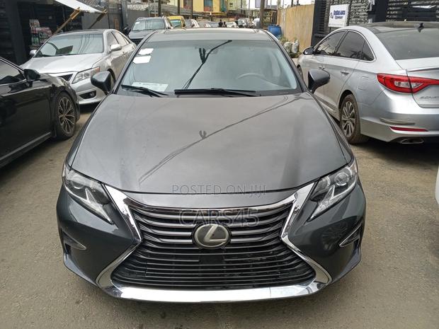 Lexus ES 2016 Gray