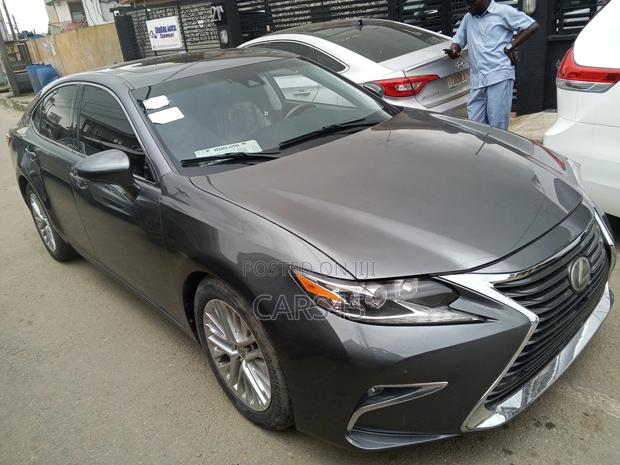 Lexus ES 2016 Gray