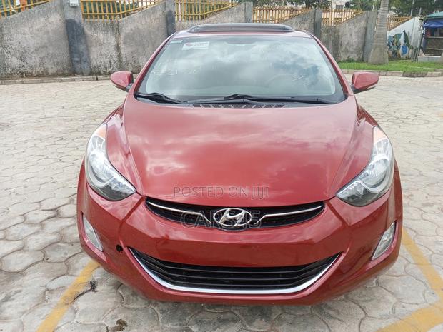 Hyundai Elantra 2012 Red