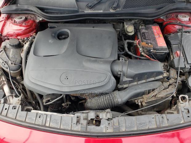 Mercedes-Benz GLA 250 2018 Red