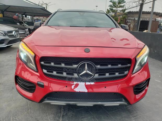 Mercedes-Benz GLA 250 2018 Red