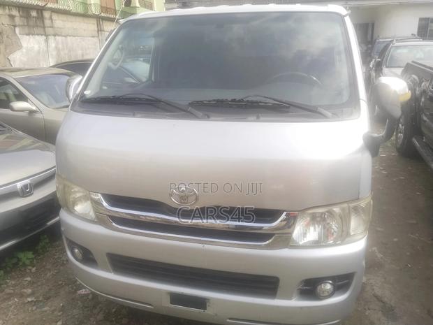 Toyota HiAce 2008 Silver