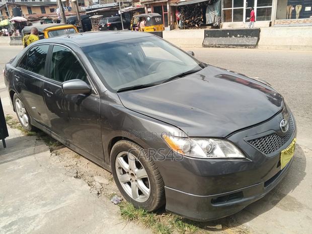 Toyota Camry 2009 Gray