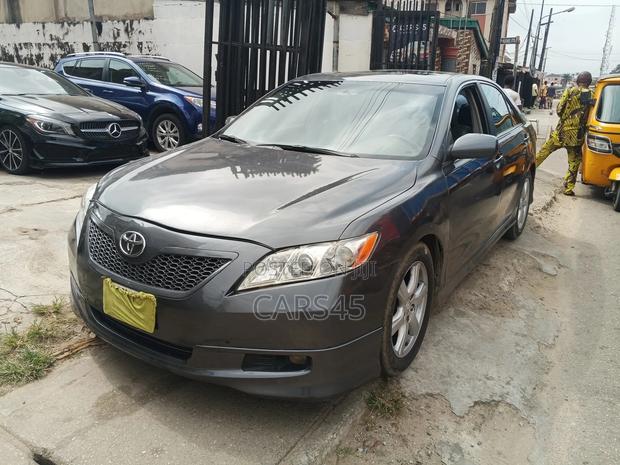 Toyota Camry 2009 Gray