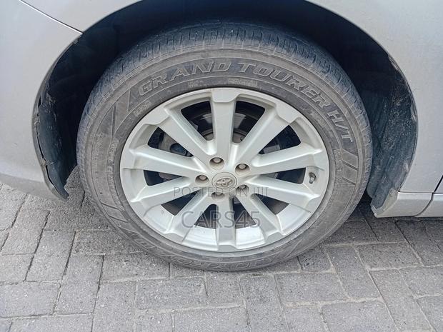 Toyota Venza 2010 Silver