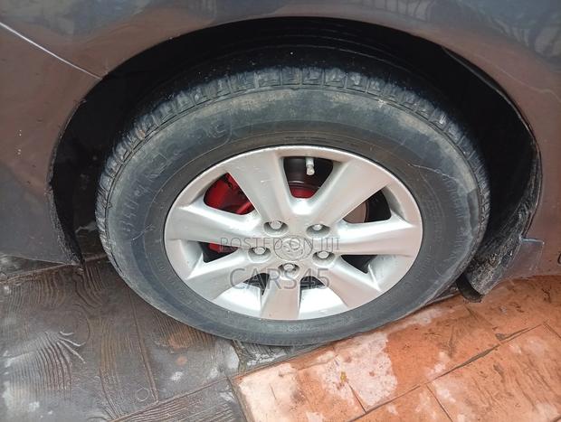 Toyota Corolla 2011 Gray