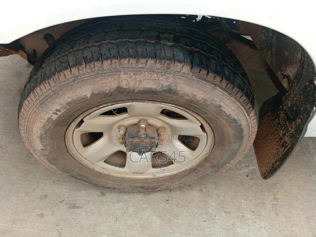 Mitsubishi L200 2005 White