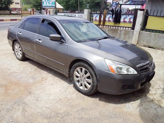 Honda Accord 2006 Gray