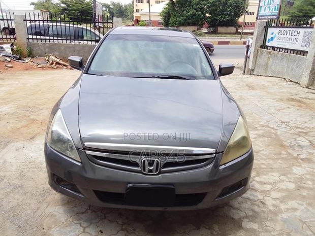 Honda Accord 2006 Gray