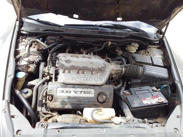 Honda Accord 2006 Gray