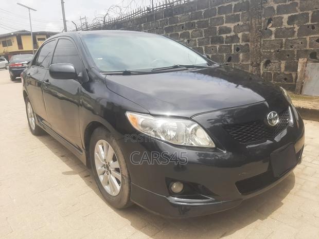 Toyota Corolla 2010 Black