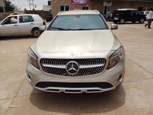 Mercedes-Benz GLA-Class 2018 Silver
