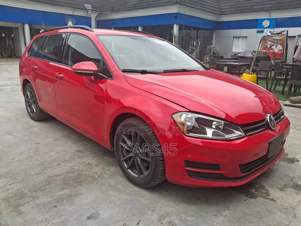 Volkswagen Golf Alltrack 2016 Red