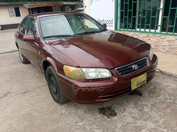 Toyota Camry 2001 Burgandy