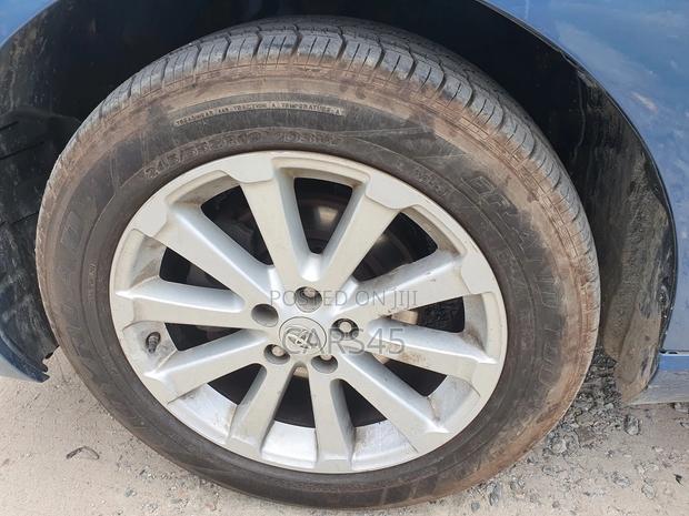 Toyota Venza 2011 Blue