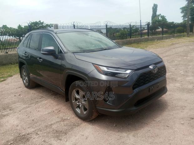 Toyota RAV4 2023 Gray