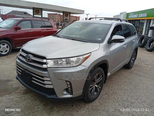 Toyota Highlander 2017 Silver