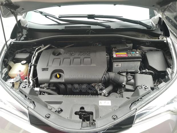 Toyota C-HR 2019 Gray