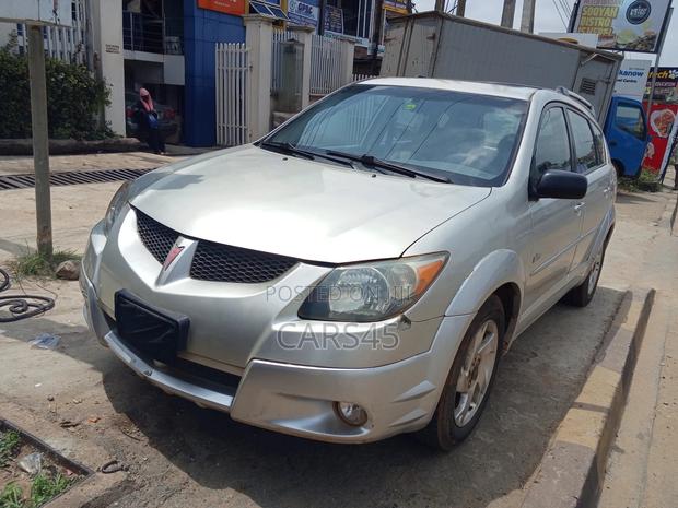 Pontiac Vibe 2004 Silver