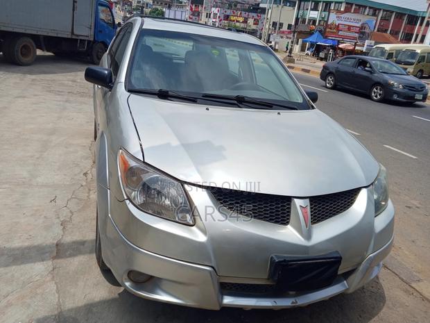 Pontiac Vibe 2004 Silver