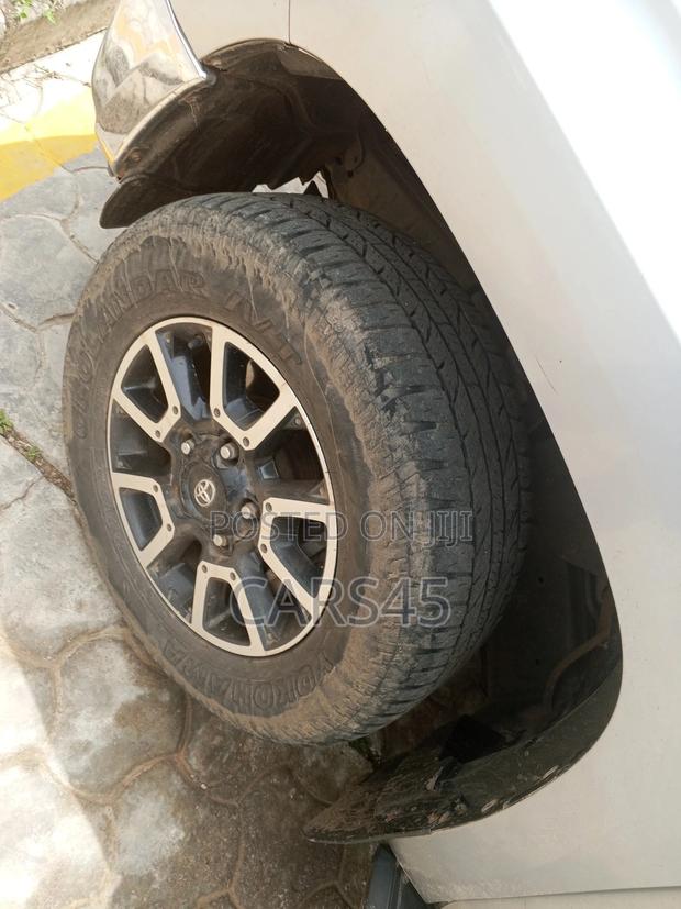 Toyota Tundra 2015 Gray