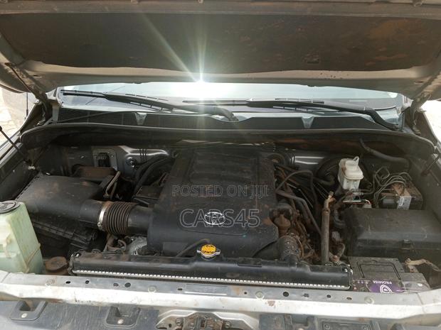 Toyota Tundra 2015 Gray