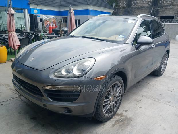 Porsche Cayenne S 2012 Gray