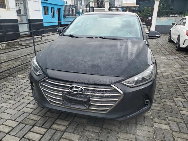 Hyundai Elantra 2018 Black