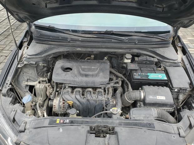Hyundai Elantra 2018 Black