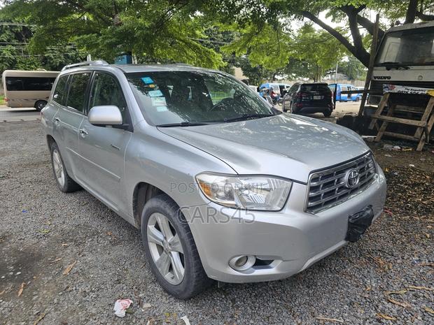 Toyota Highlander 2010 Silver