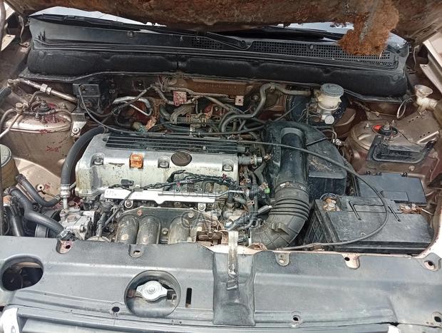 Honda CR-V 2002 Gold