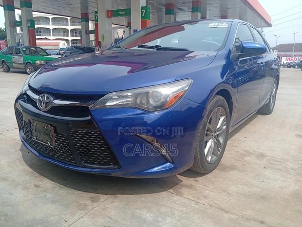 Toyota Camry 2016 Blue
