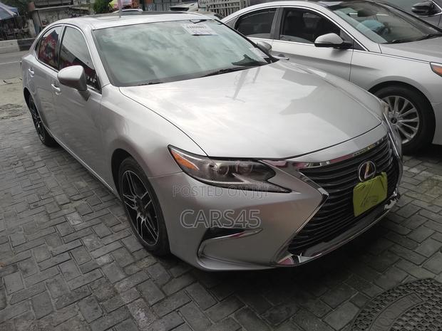Lexus ES 2017 Silver