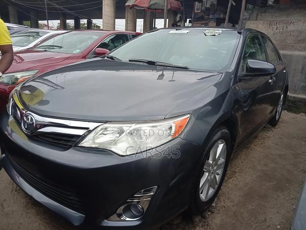 Toyota Camry 2014 Gray