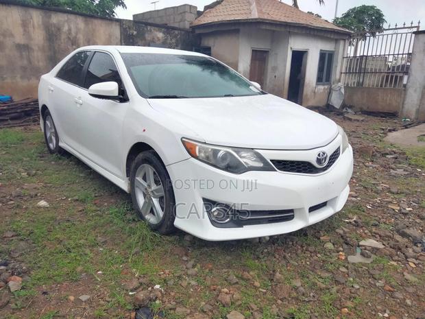 Toyota Camry 2014 White