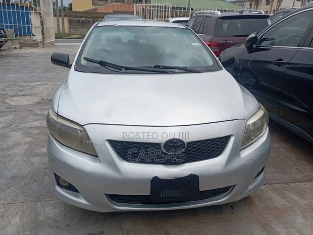 Toyota Corolla 2009 Silver