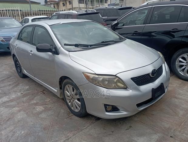 Toyota Corolla 2009 Silver