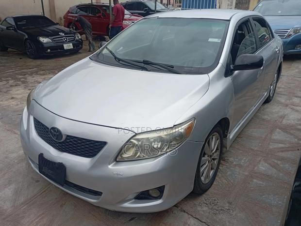 Toyota Corolla 2009 Silver