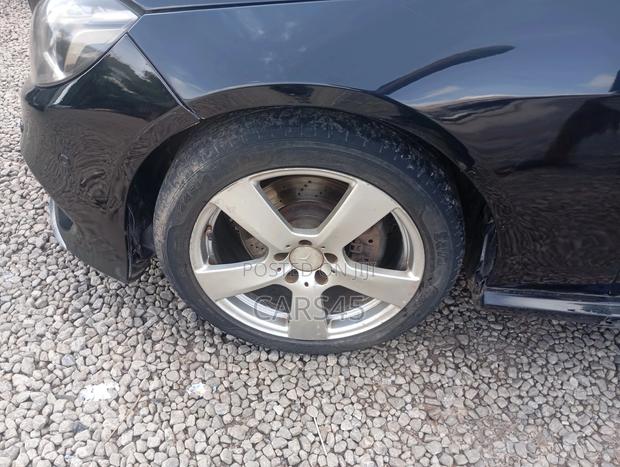 Mercedes-Benz E350 2011 Black