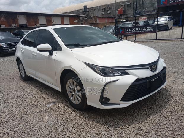 Toyota Corolla 2021 White