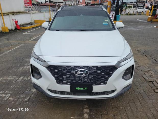Hyundai Santa Fe 2019 White