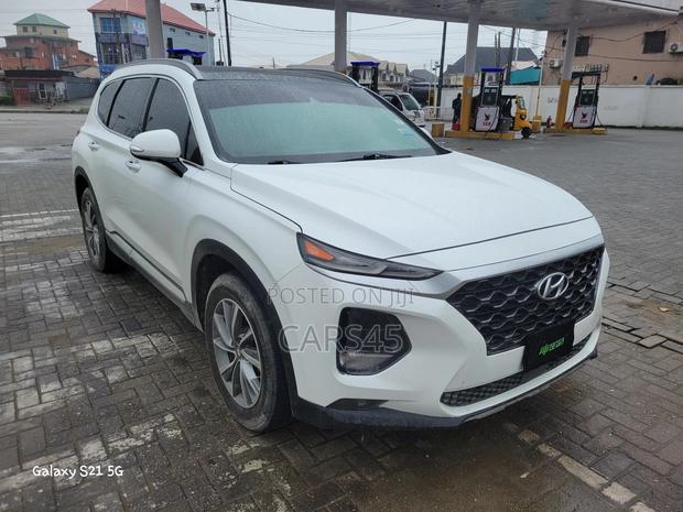 Hyundai Santa Fe 2019 White