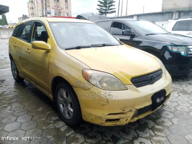 Toyota Matrix 2004 Yellow