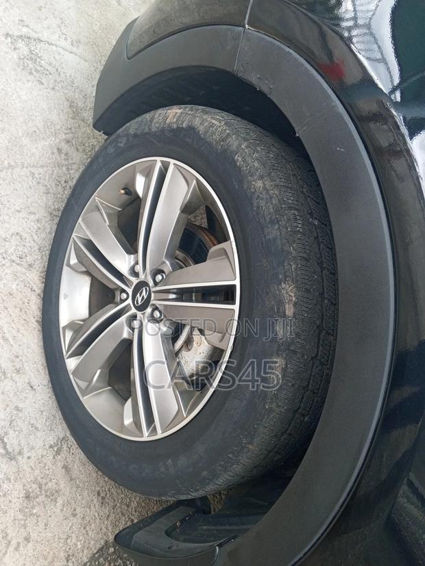 Hyundai Santa Fe 2014 Black