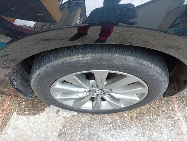 Toyota Camry 2017 Black