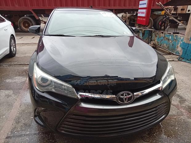 Toyota Camry 2017 Black