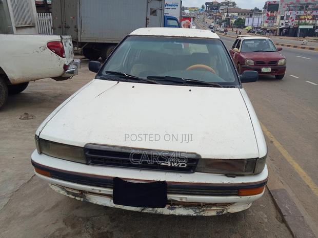 Toyota Corolla 1988 White