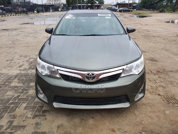 Toyota Camry 2014 Green